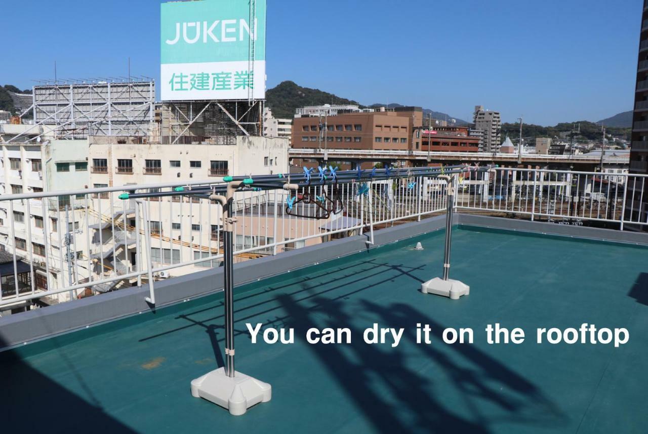 Red Helmet House & Sports Bar Hiroshima Hostel Exterior photo